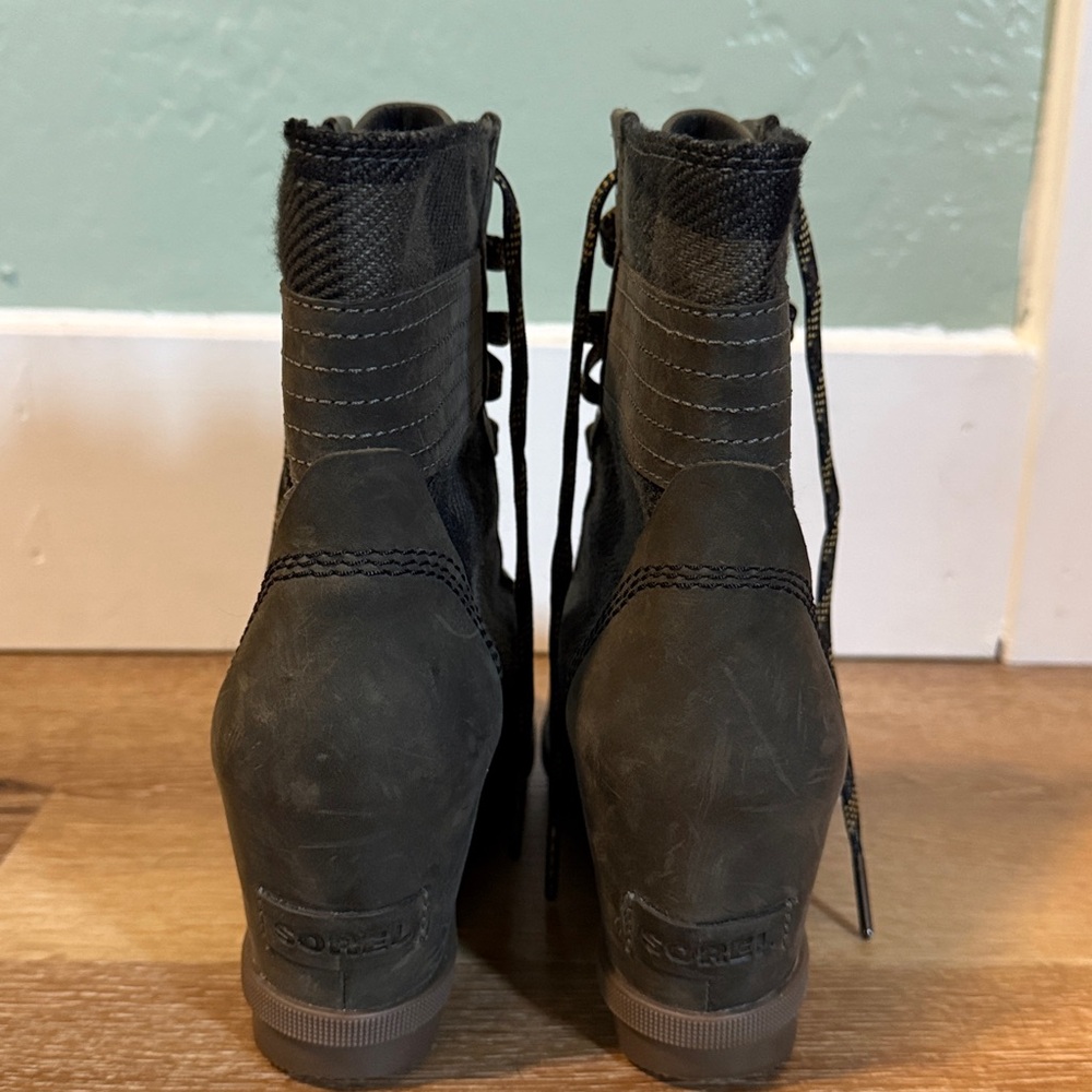 Sorel Olive and Black Wedge Boots - Picture 5 of 6